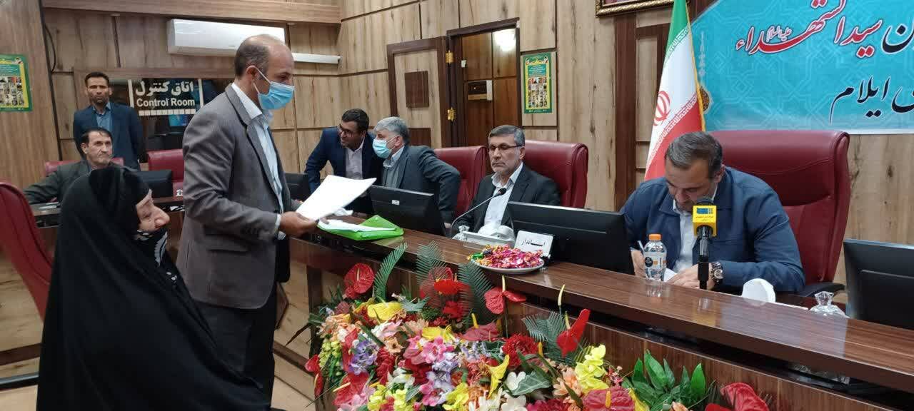 ‍ برگزاری دیدار چهره‌به‌چهره استاندار ایلام/ پیگیری مطالبات بیش از 100 نفر از شهروندان ایلامی در ملاقات مردمی