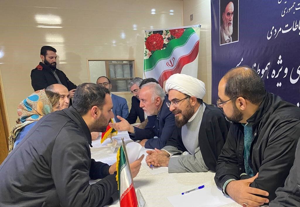 در آیین برپایی میز خدمت در کلیسای وارطان تهران؛ حجت‌الاسلام صالحی: دولت مردمی فارغ از دین و آیین به شهروندان خدمت می‌کند