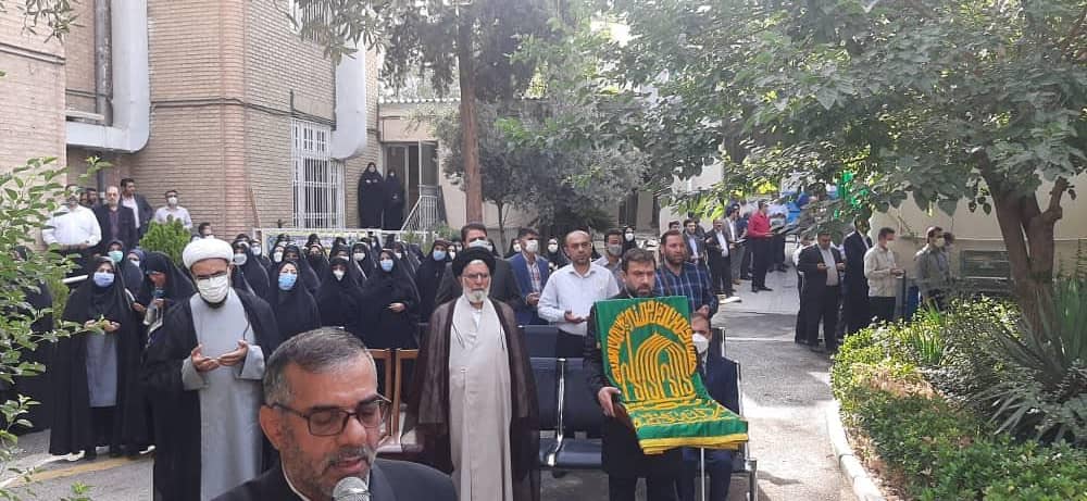 خدام حرم رضوی در جمع خادمان دولت مردمی آمدند و فضای ریاست‌جمهوری آکنده از عطر رضوی شد