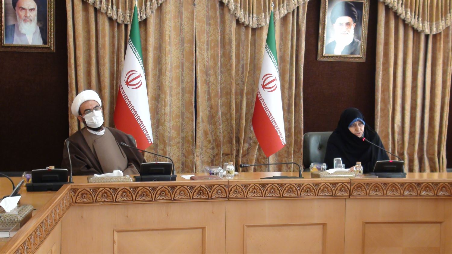 برگزاری نشست «بانوان فاطمی، کارکنان جهادی، خادمان مردمی» ویژه تکریم خواهران کارمند مرکز ارتباطات مردمی ریاست‌‌جمهوری