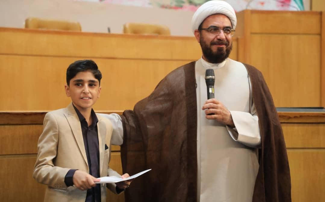 تقدیر از نوجوان عصر جدید و نخستین سفیر ارتباطات مردمی در حوزه دانش‌آموزی