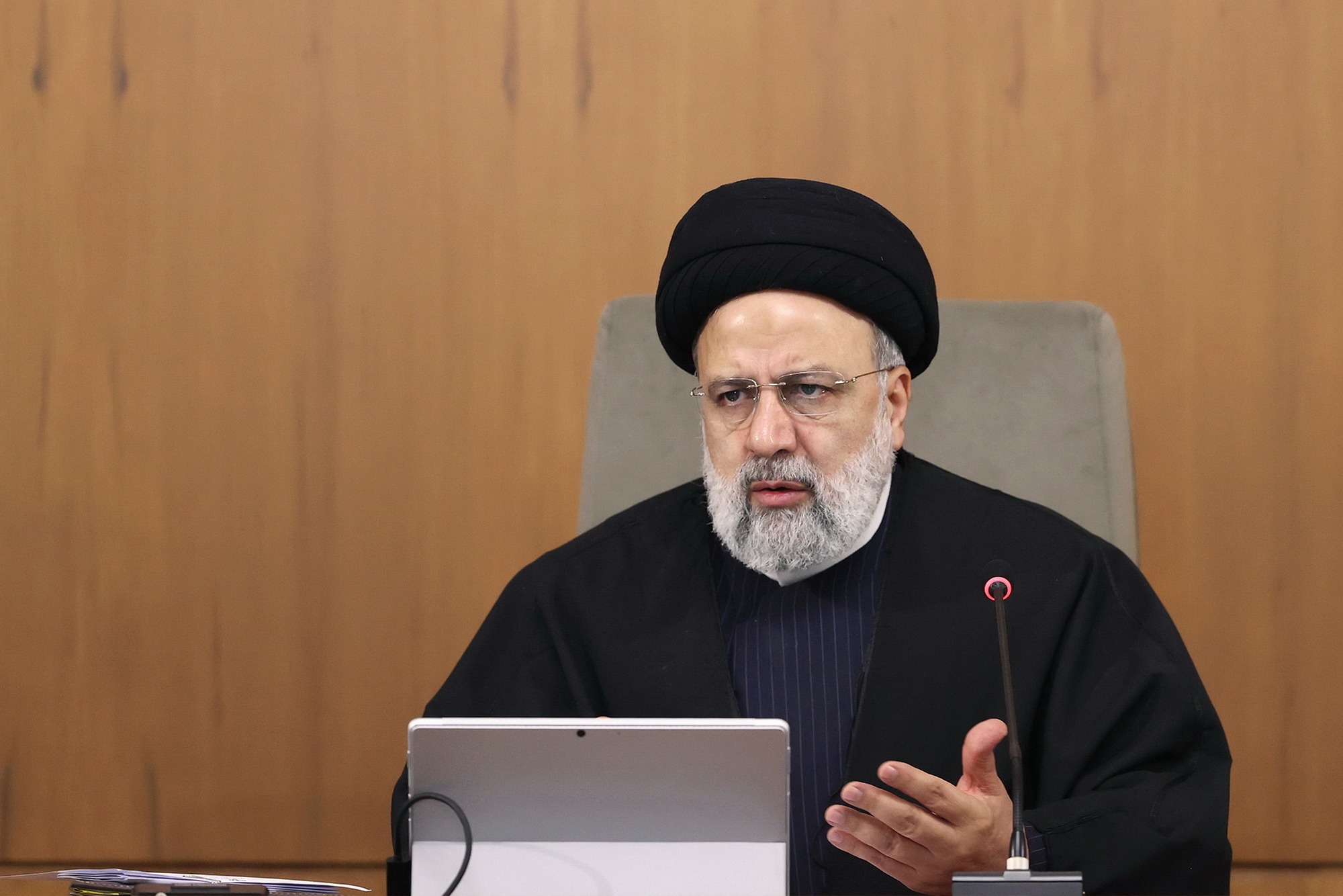 روحیه جهادی و خستگی‌ناپذیر شهید سلیمانی برای مدیران الگو و الهام‌بخش است